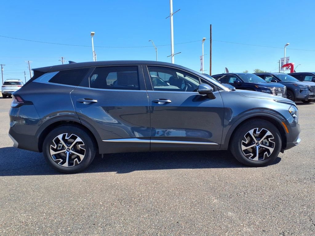 Used 2023 Kia Sportage EX image 8