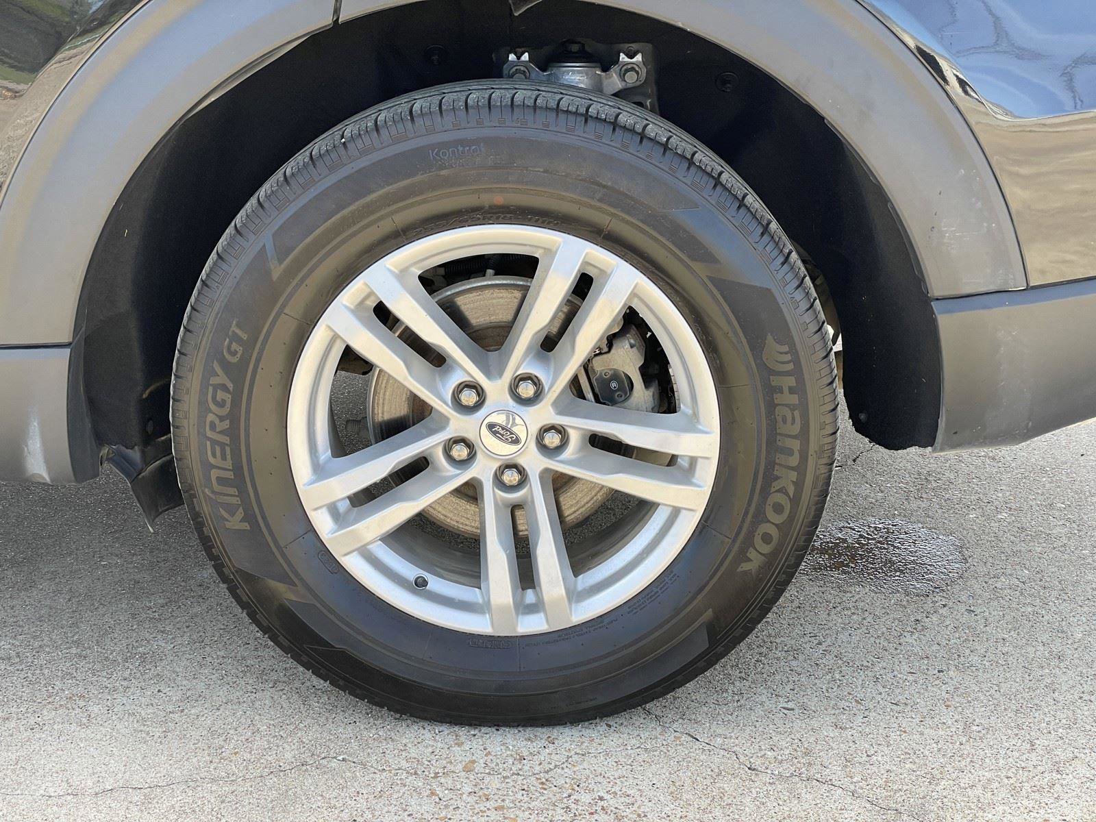 Used 2023 Ford Explorer XLT w/ Equipment Group 202A image 49