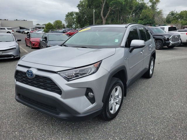 Used 2020 Toyota RAV4 XLE w/ Convenience Package AWD/4WD image 14