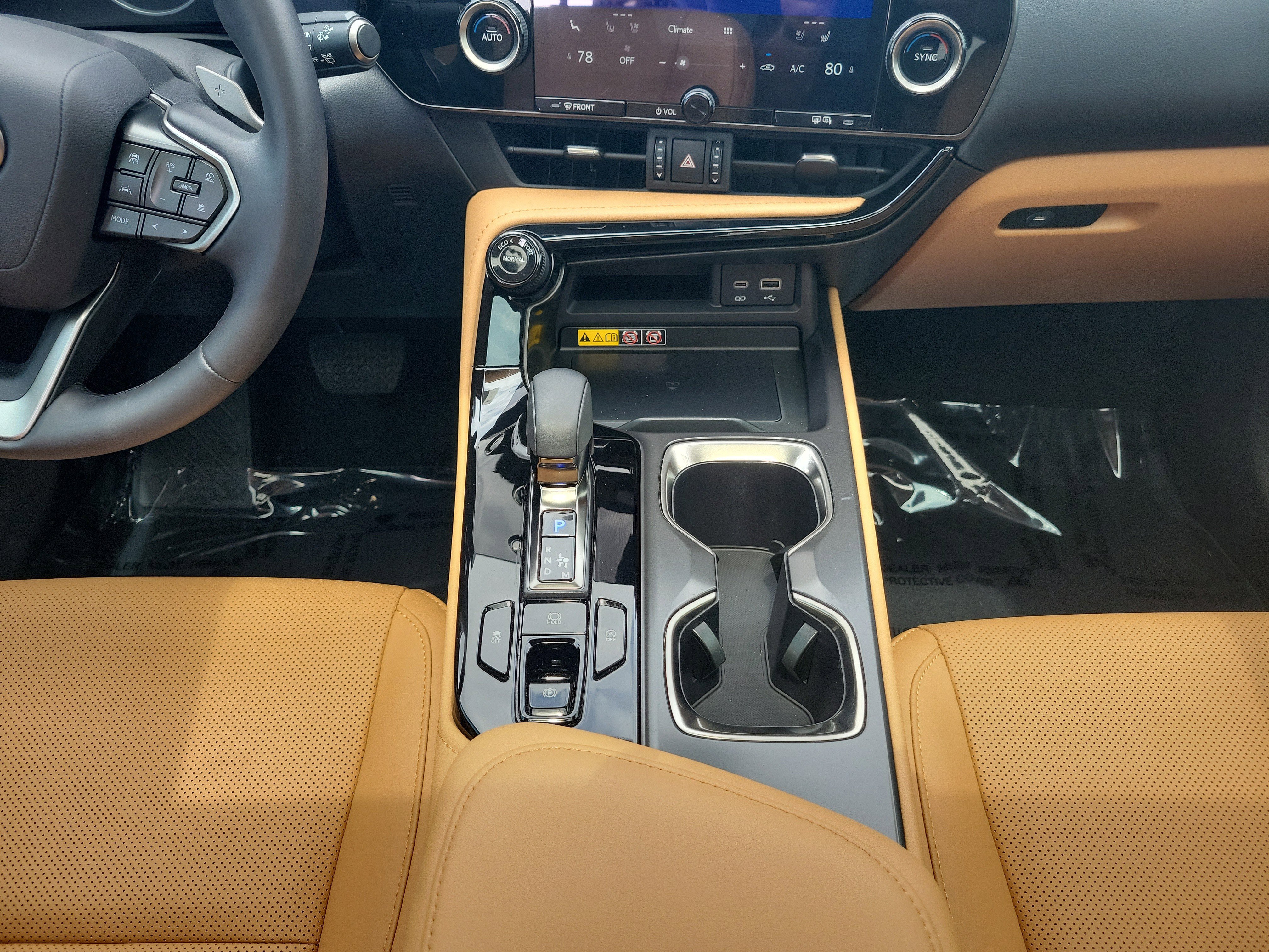 Certified 2025 Lexus NX 250 FWD w/ Accessory Package (K3) image 18