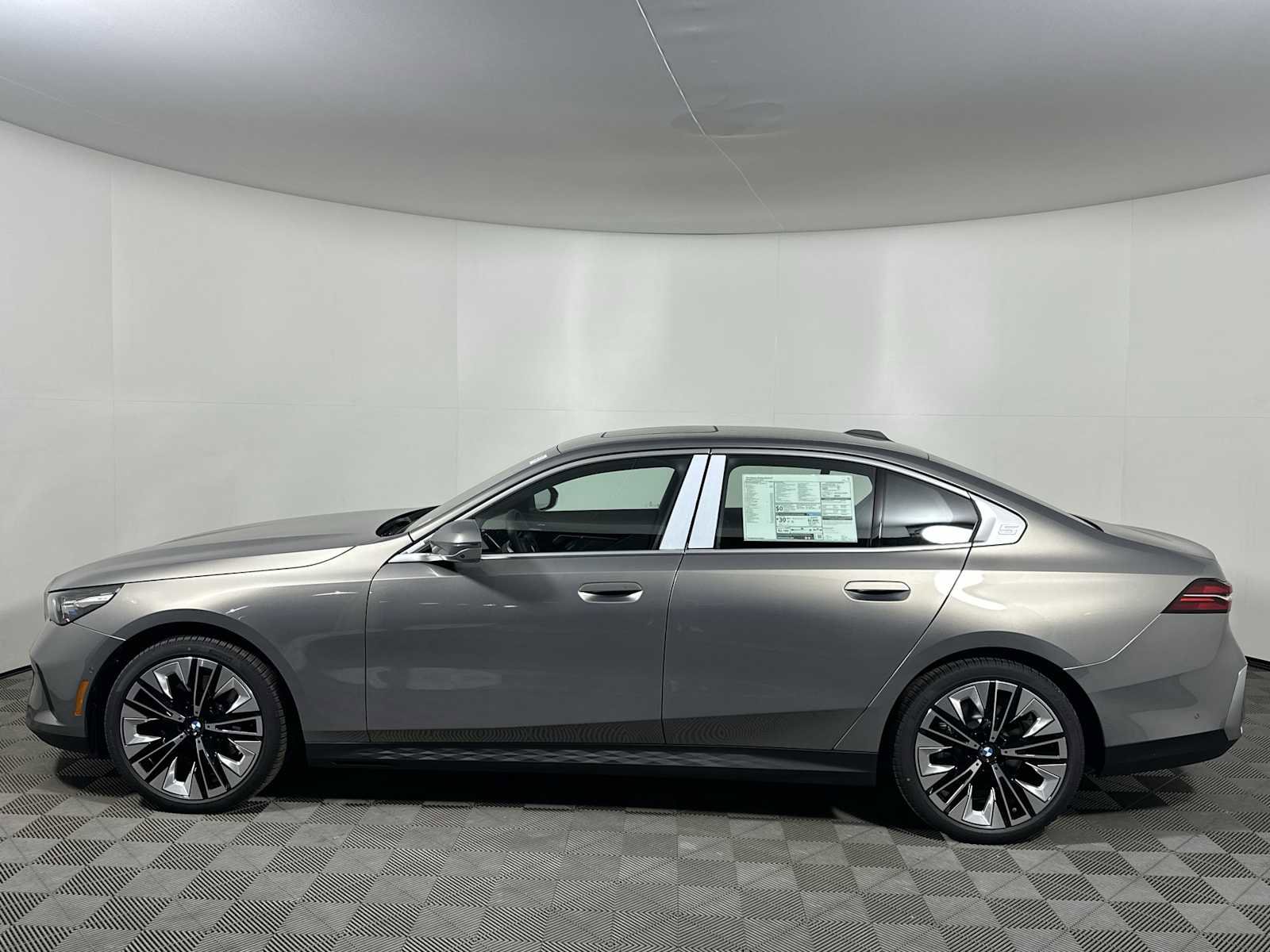 New 2026 BMW 530i xDrive w/ Premium Package image 8