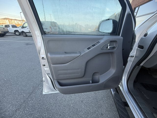 Used 2017 Nissan Frontier SV w/ SV Value Truck Package image 17