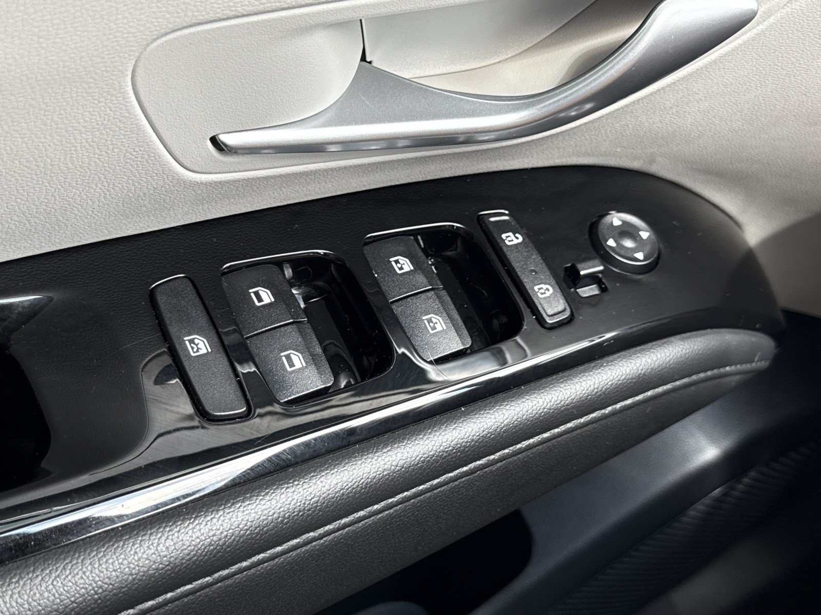Certified 2024 Hyundai Tucson Limited FWD image 19