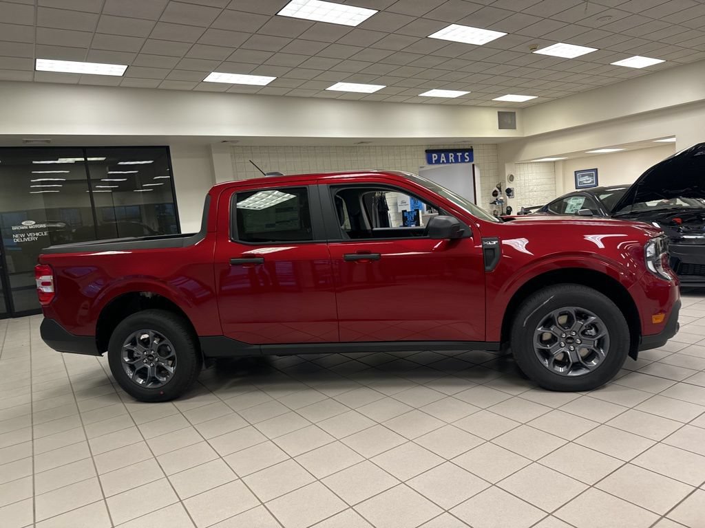 New 2025 Ford Maverick XLT w/ Equipment Group 302A AWD/4WD image 6