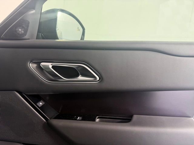 New 2026 Land Rover Range Rover Velar Dynamic SE image 37