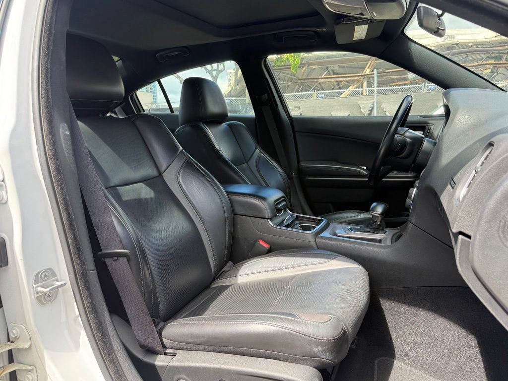 Used 2022 Dodge Charger SXT w/ Leather Interior Group RWD image 9