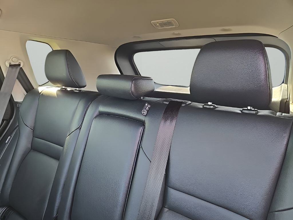 Used 2025 Nissan Rogue SL w/ SL Premium Package image 13