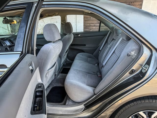 Used 2006 Toyota Camry LE FWD image 11