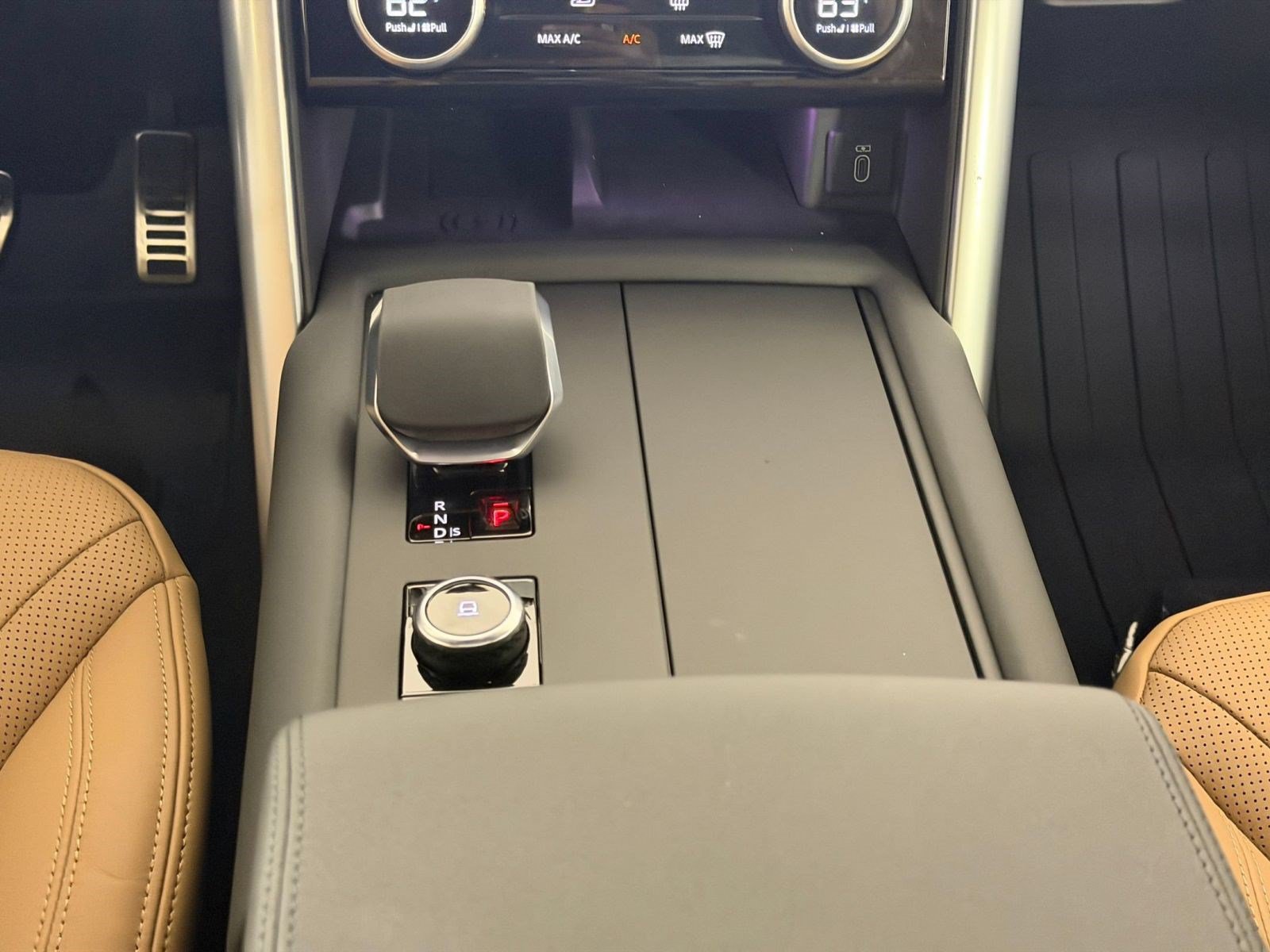 New 2026 Land Rover Discovery Dynamic SE AWD/4WD image 15