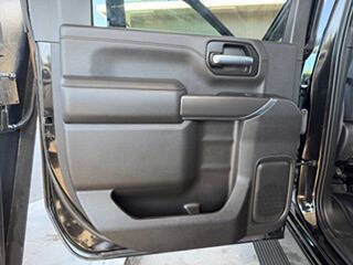 Used 2022 GMC Sierra 3500 AT4 w/ AT4 Preferred Package AWD/4WD image 28