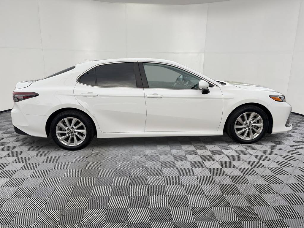 Used 2024 Toyota Camry LE w/ Convenience Package FWD image 10
