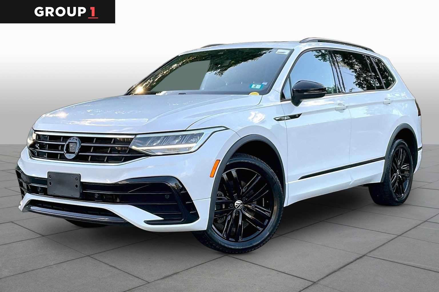 Used 2022 Volkswagen Tiguan SE R-Line