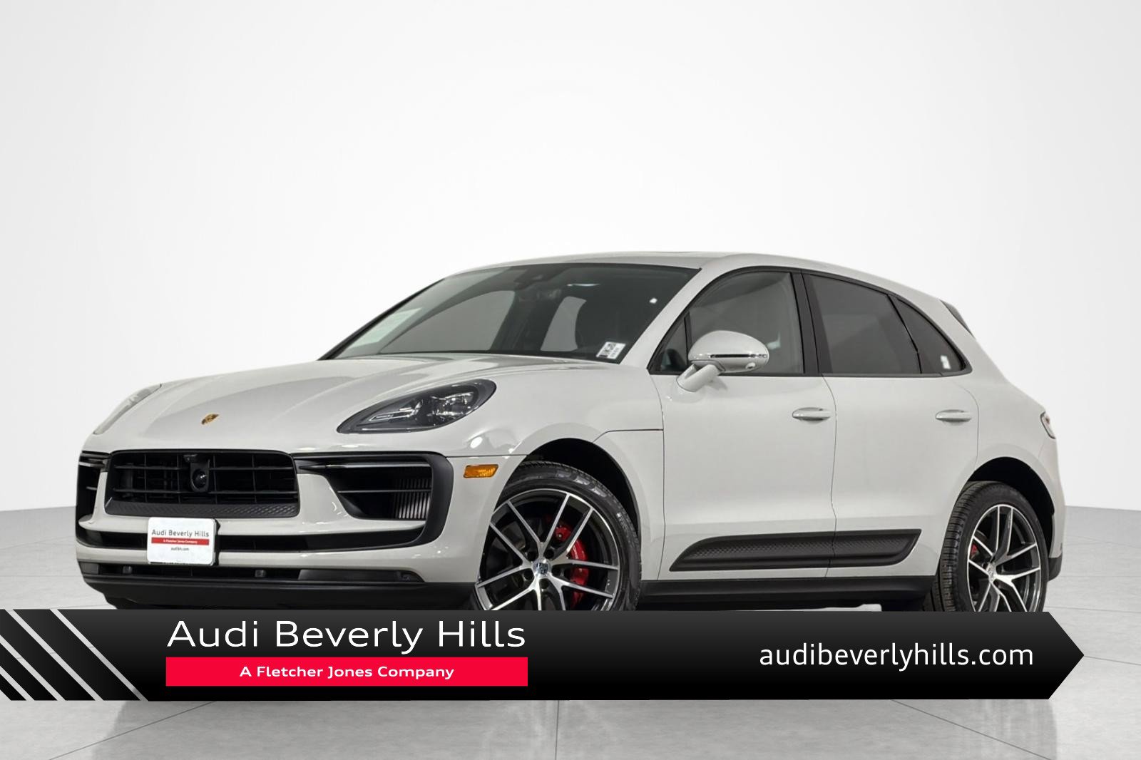 Used 2024 Porsche Macan S AWD/4WD image 1