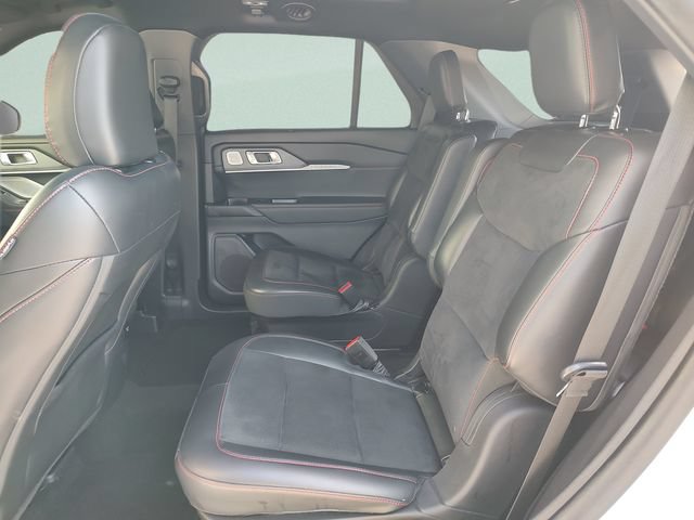 Used 2025 Ford Explorer ST AWD/4WD image 30