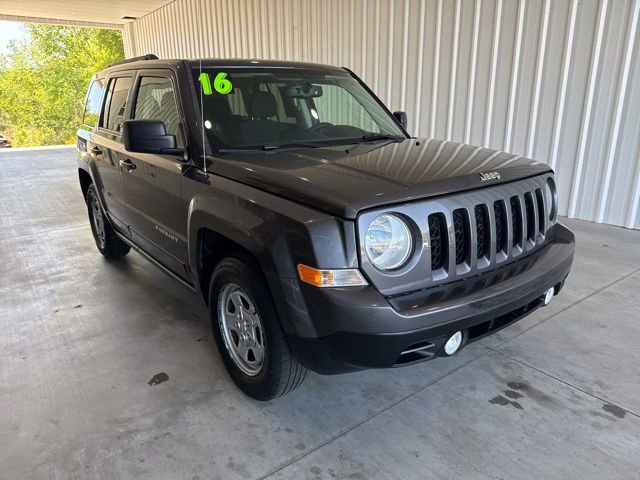 Used 2016 Jeep Patriot Sport w/ Power Value Group FWD image 19