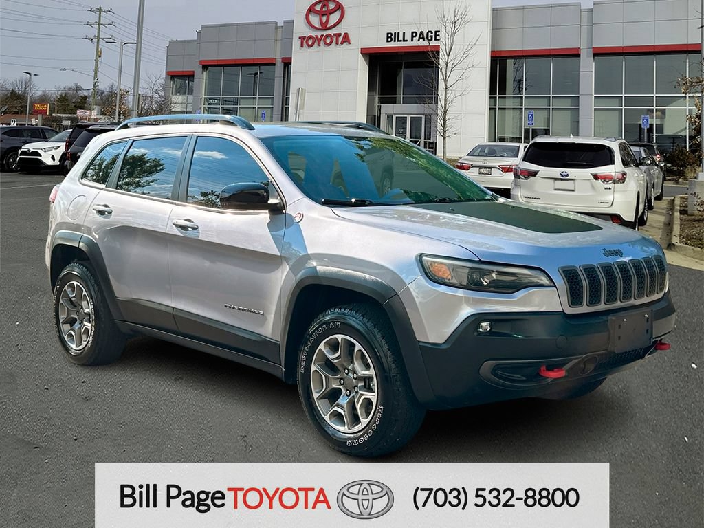 Used 2022 Jeep Cherokee Trailhawk w/ Trailer Tow Group AWD/4WD image 1