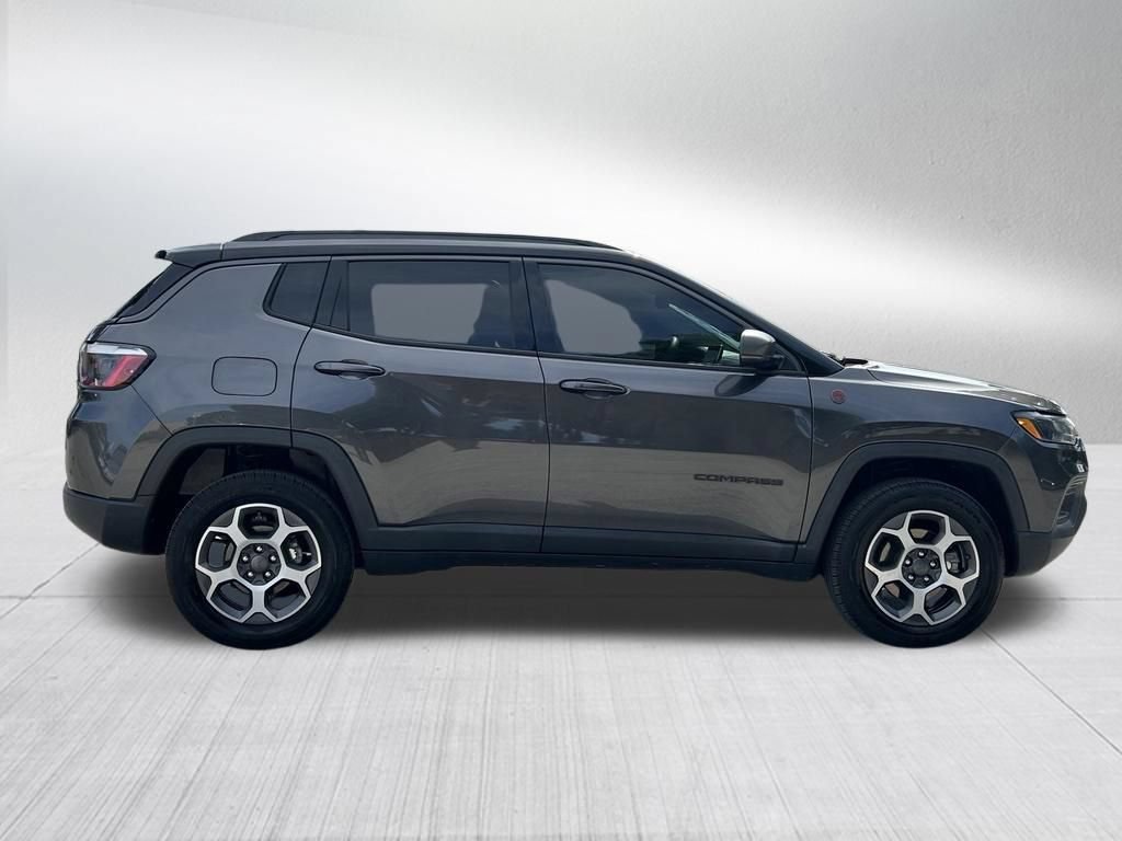 Used 2022 Jeep Compass Trailhawk w/ Sun and Sound Group AWD/4WD image 4