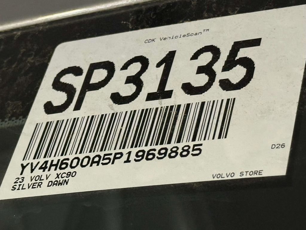 Used 2023 Volvo XC90 T8 Ultimate AWD/4WD image 7