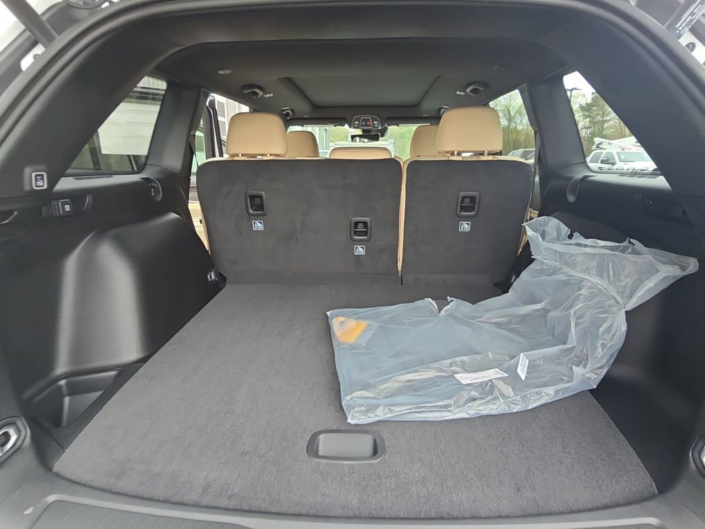 New 2026 Jeep Grand Cherokee Limited image 13