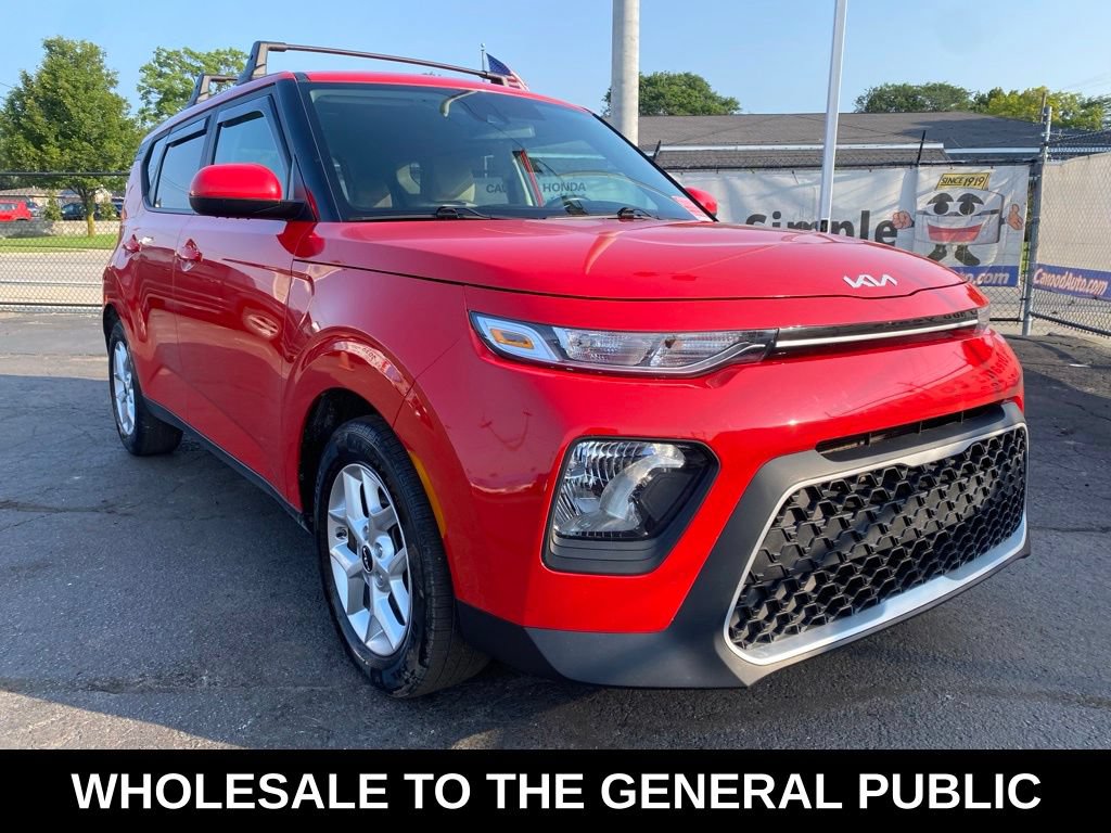 Used 2022 Kia Soul LX w/ Technology Package FWD image 1