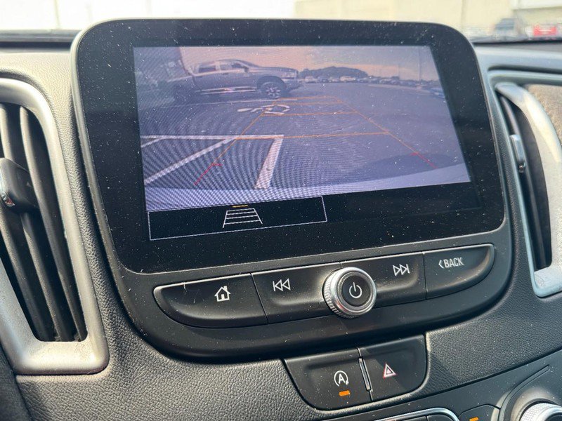 Used 2021 Chevrolet Malibu LS FWD image 21