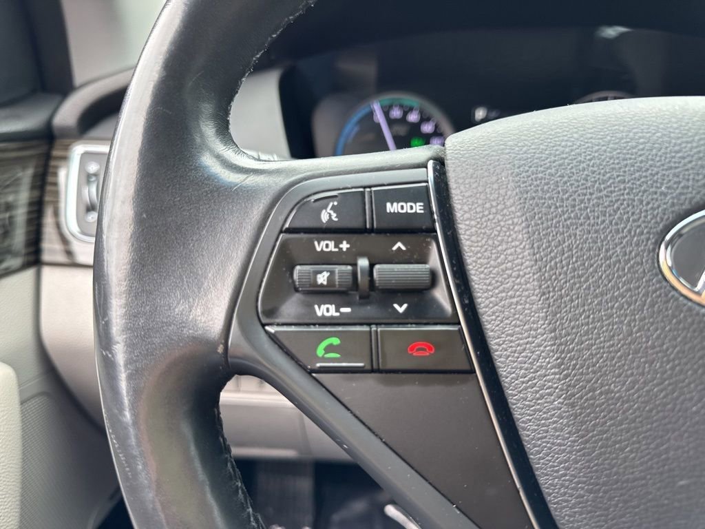 Used 2016 Hyundai Sonata Limited FWD image 34