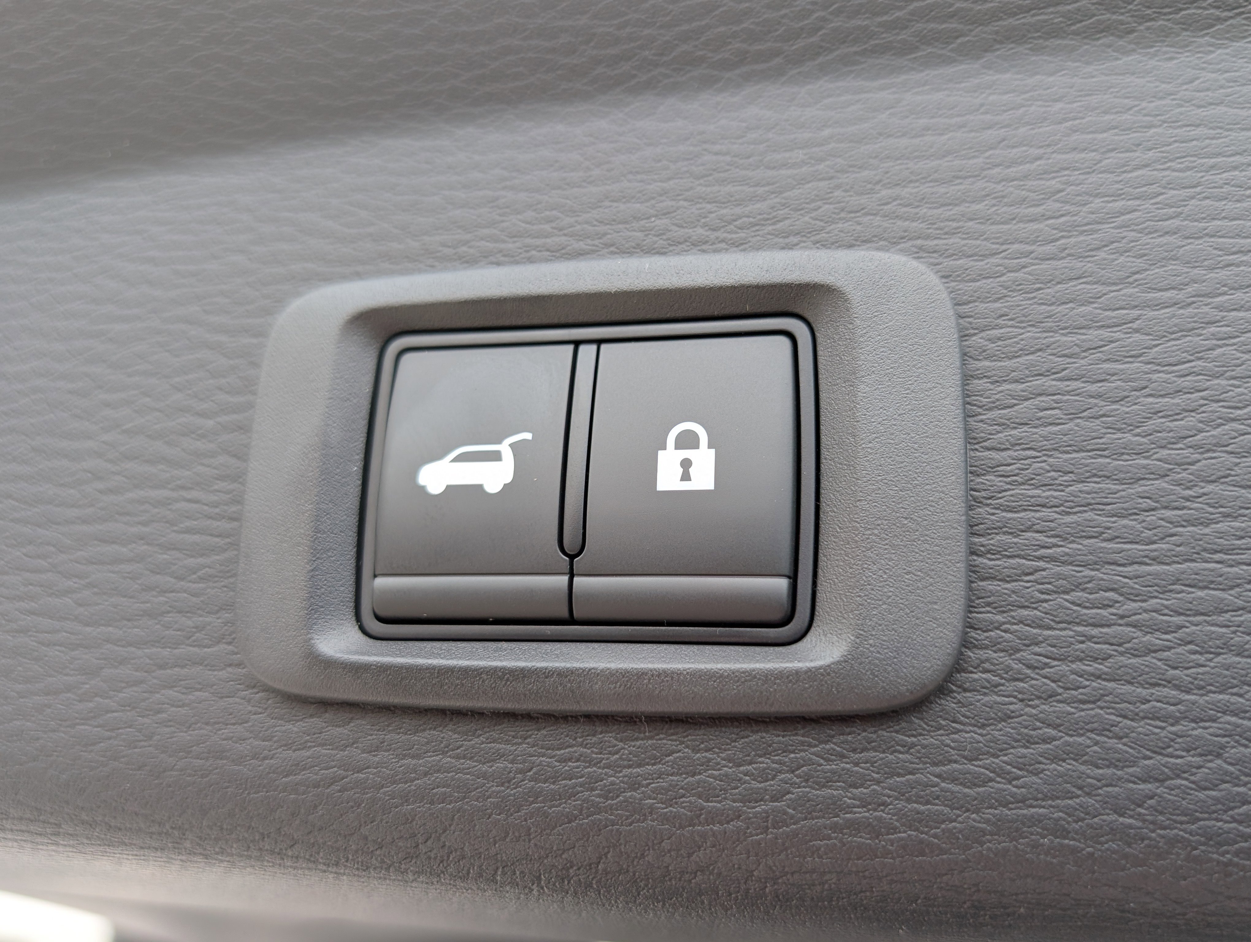 New 2025 Mitsubishi Outlander SEL image 17