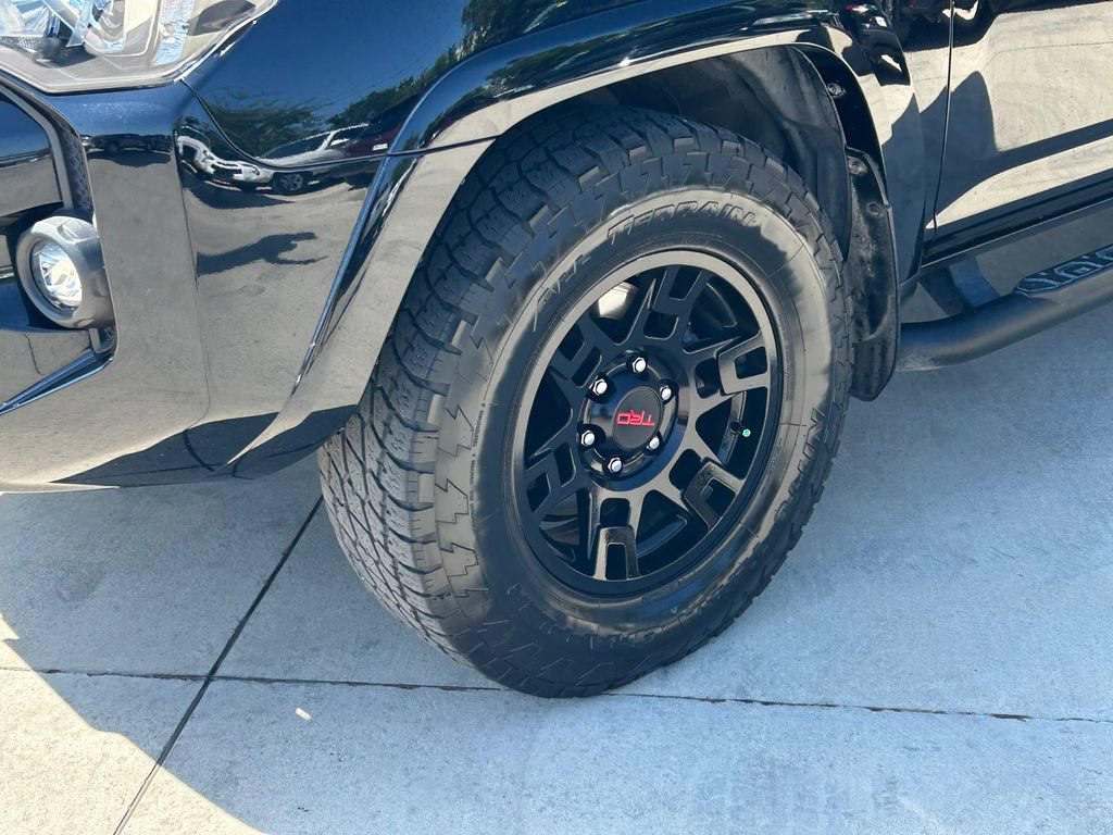 Used 2023 Toyota 4Runner SR5 Premium w/ Moonroof Package RWD image 9
