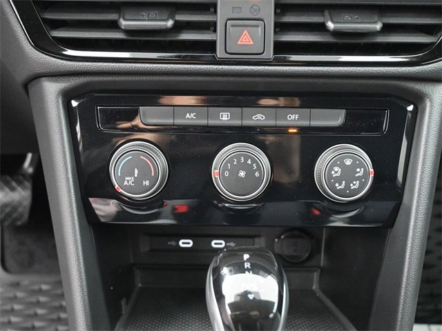 New 2025 Volkswagen Taos S image 4