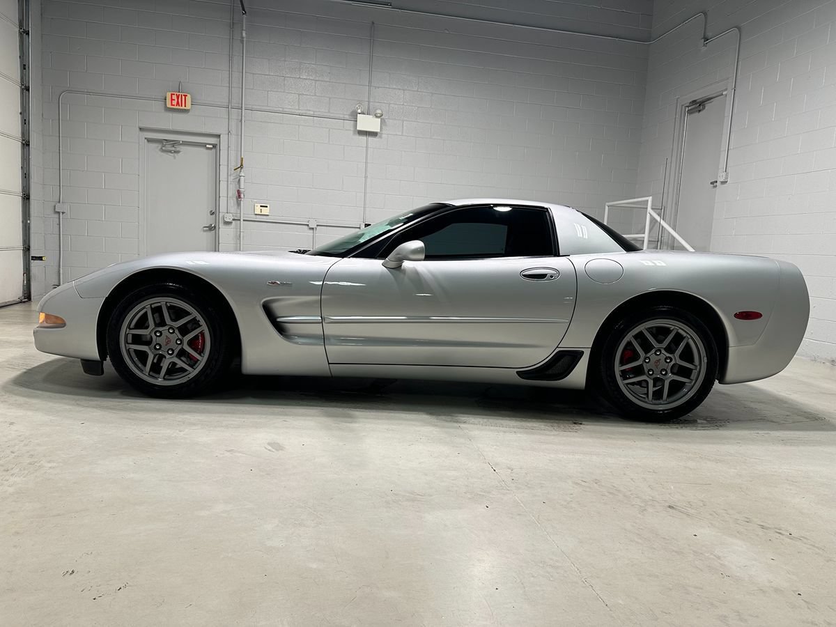 Used 2003 Chevrolet Corvette Z06 w/ Memory Package, 3 Drivers RWD image 14