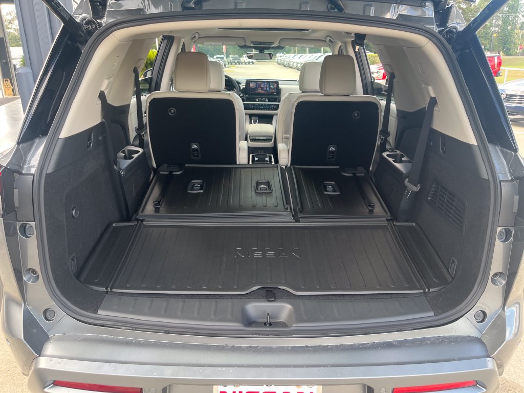 New 2026 Nissan Pathfinder SL FWD image 28