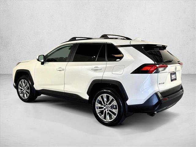 Used 2022 Toyota RAV4 XLE Premium AWD/4WD image 7
