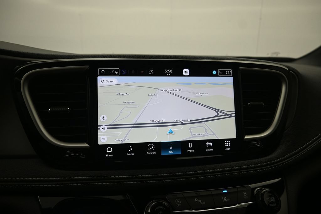 New 2027 Chrysler Pacifica Limited w/ Family Tech Group FWD image 17