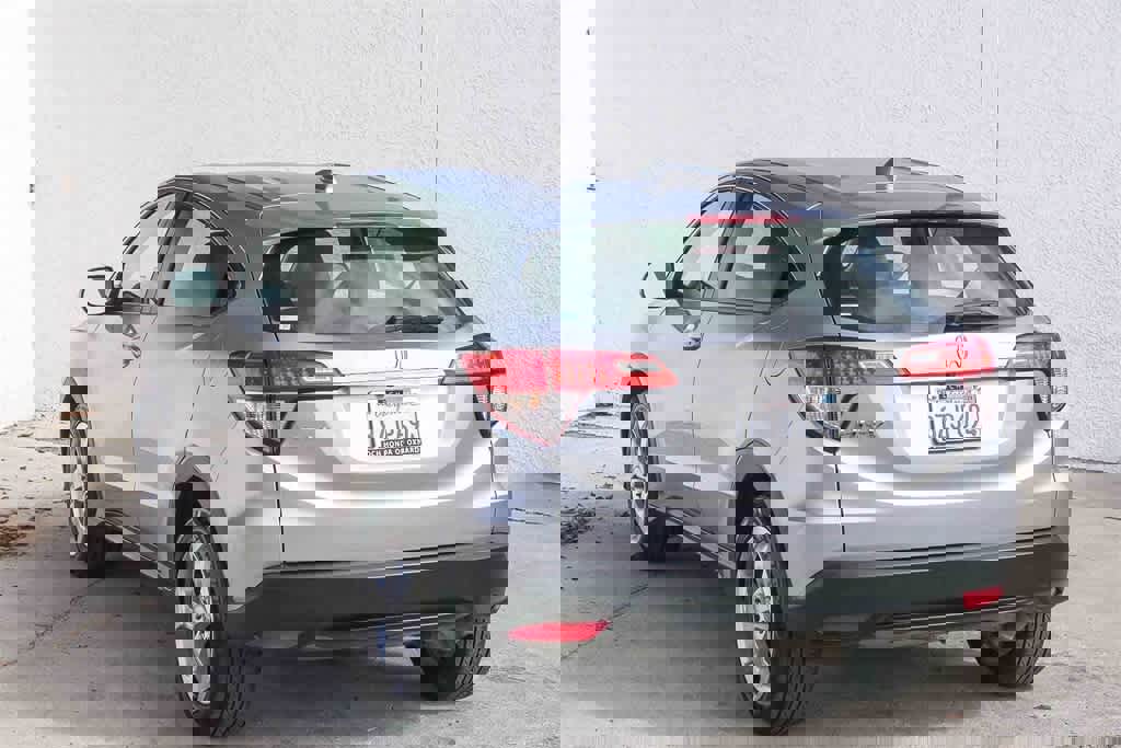 Used 2022 Honda HR-V LX image 9