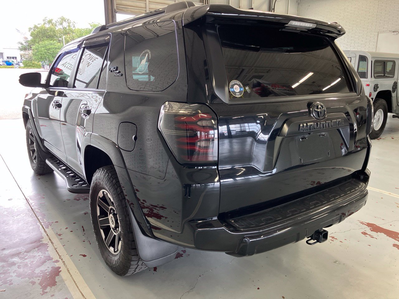 Used 2022 Toyota 4Runner TRD Off-Road Premium AWD/4WD image 4