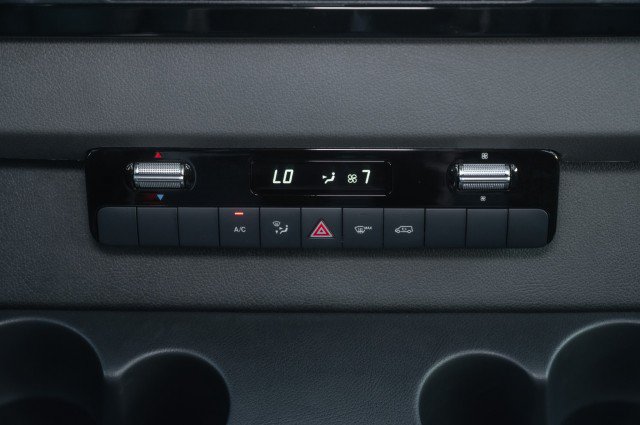 Used 2025 Mercedes-Benz Sprinter 2500 image 19