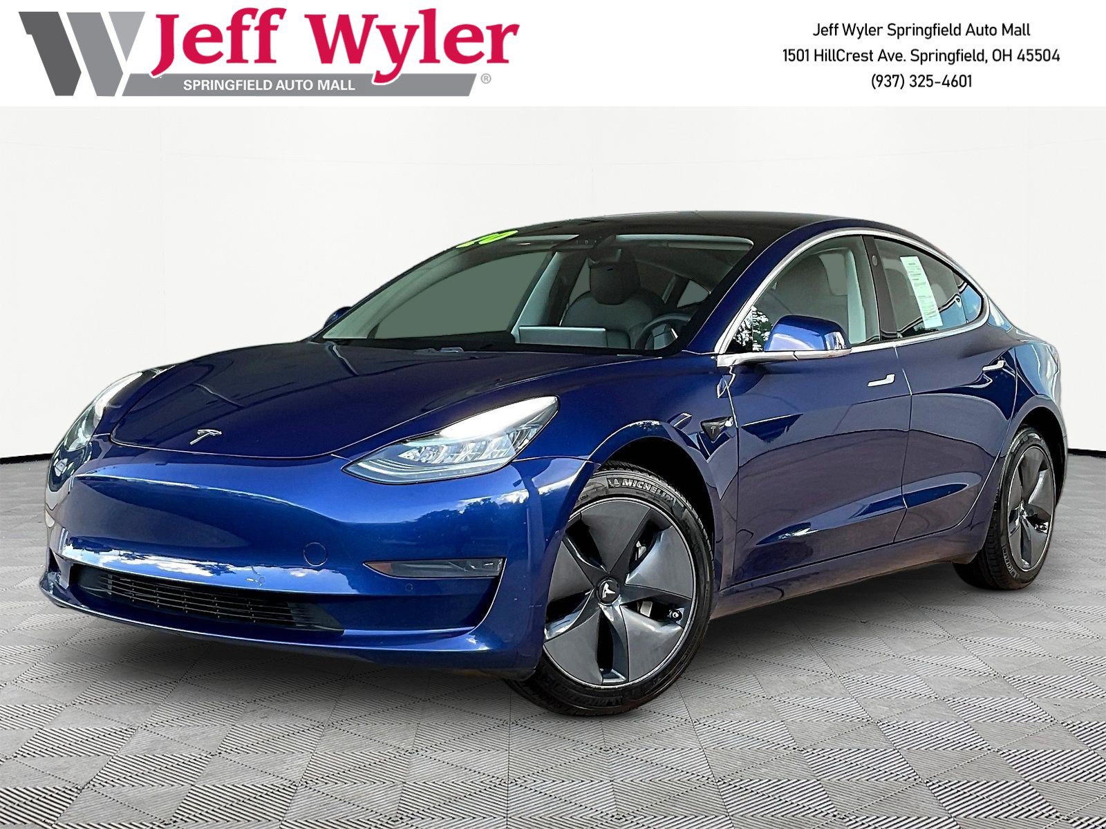 Used 2020 Tesla Model 3 Standard Range Plus RWD image 1