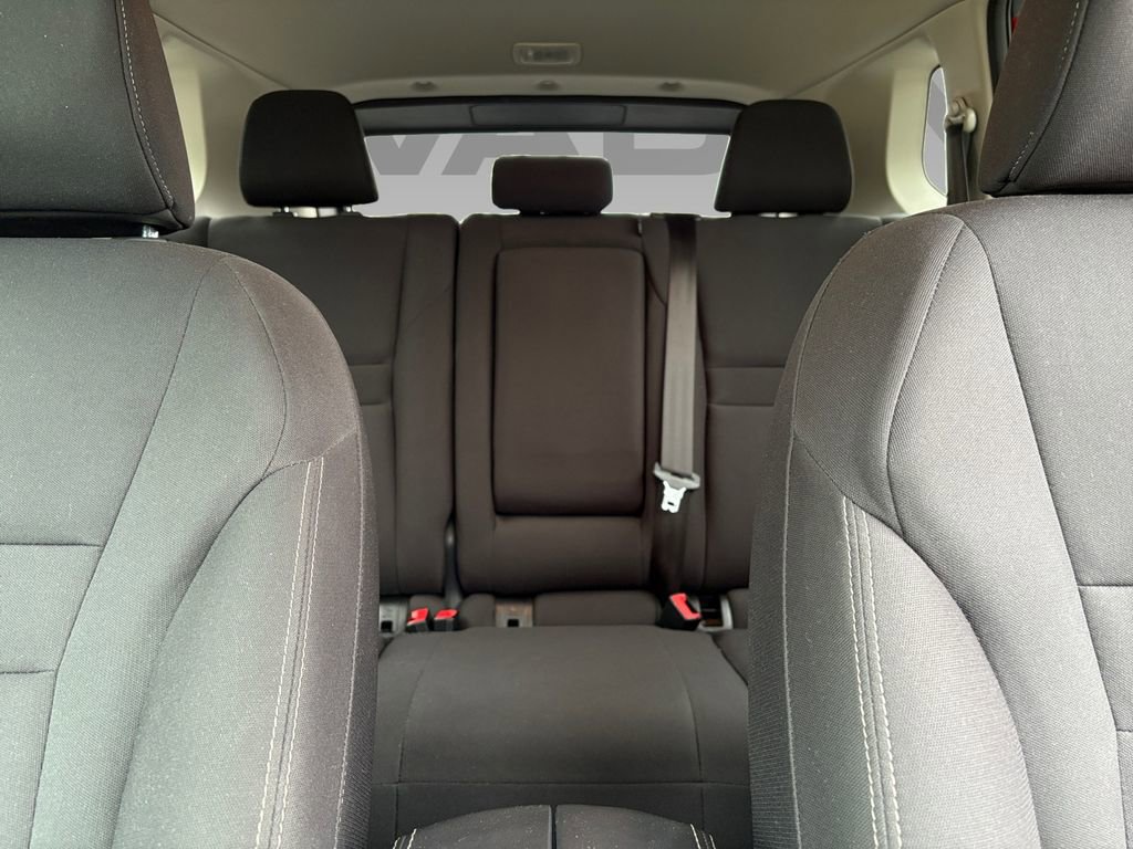 Used 2023 Nissan Rogue S FWD image 4