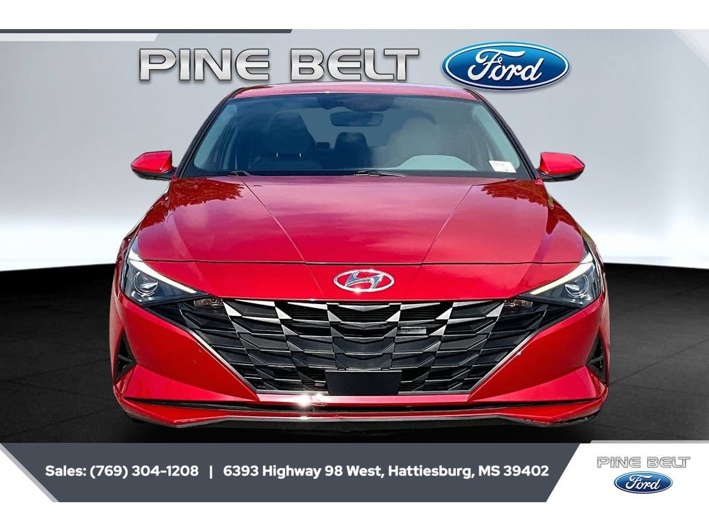 Used 2023 Hyundai Elantra SEL w/ Convenience Package FWD image 3