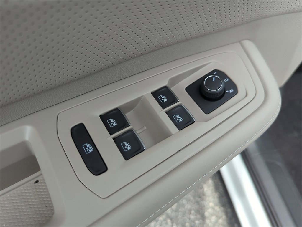 New 2026 Volkswagen Atlas SE image 26