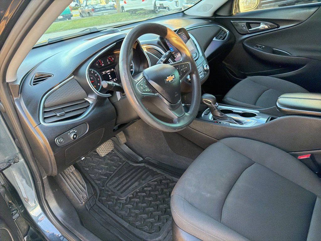 Used 2021 Chevrolet Malibu LT FWD image 8