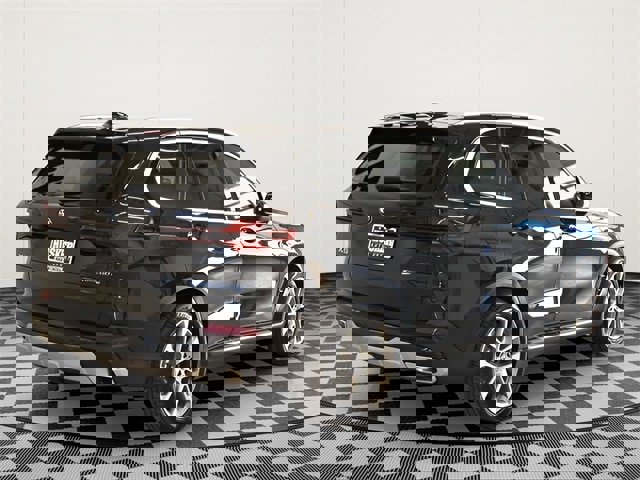 New 2026 BMW X5 xDrive50e w/ Premium Package image 4