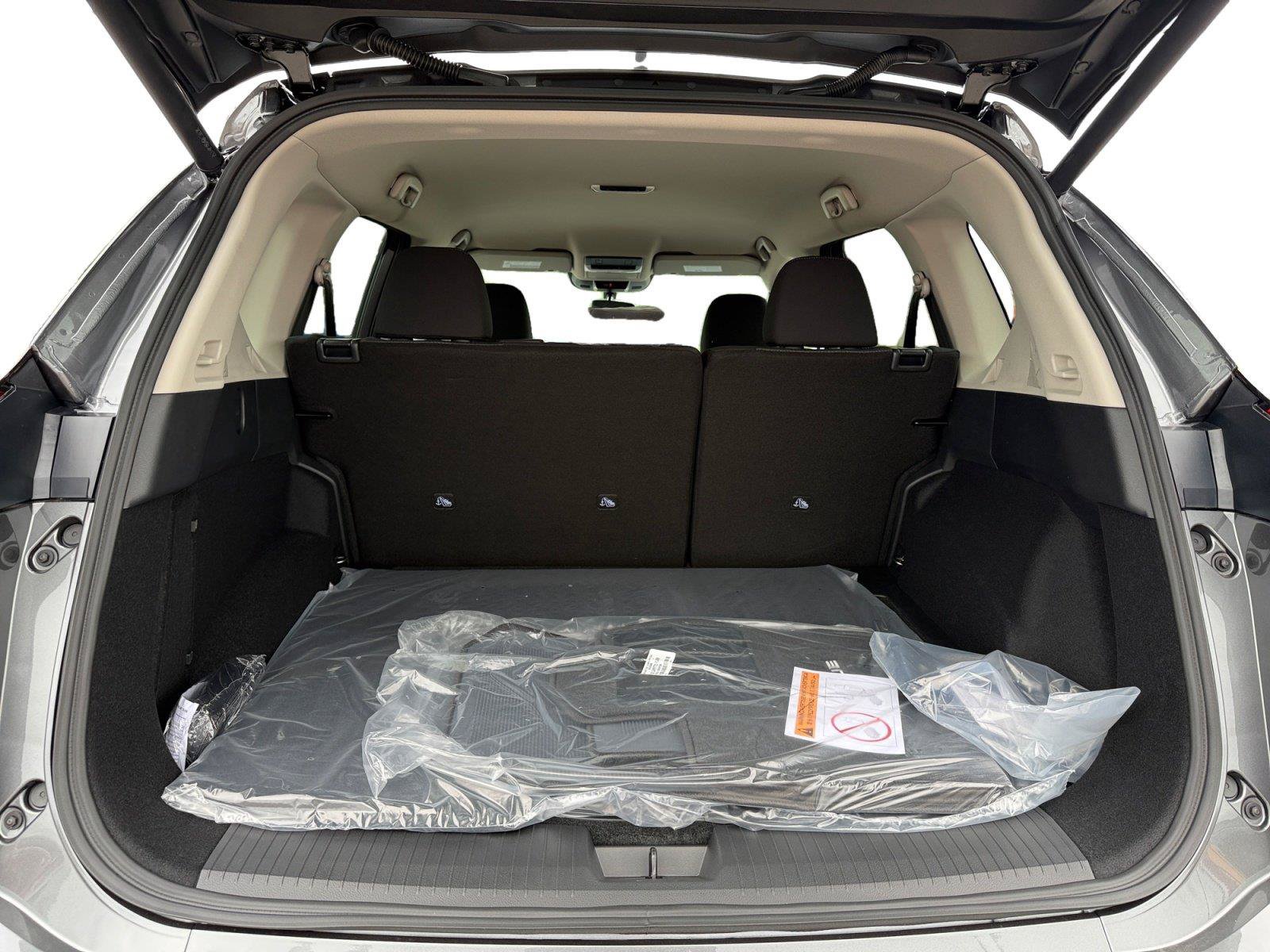 New 2026 Nissan Rogue SV AWD/4WD image 21