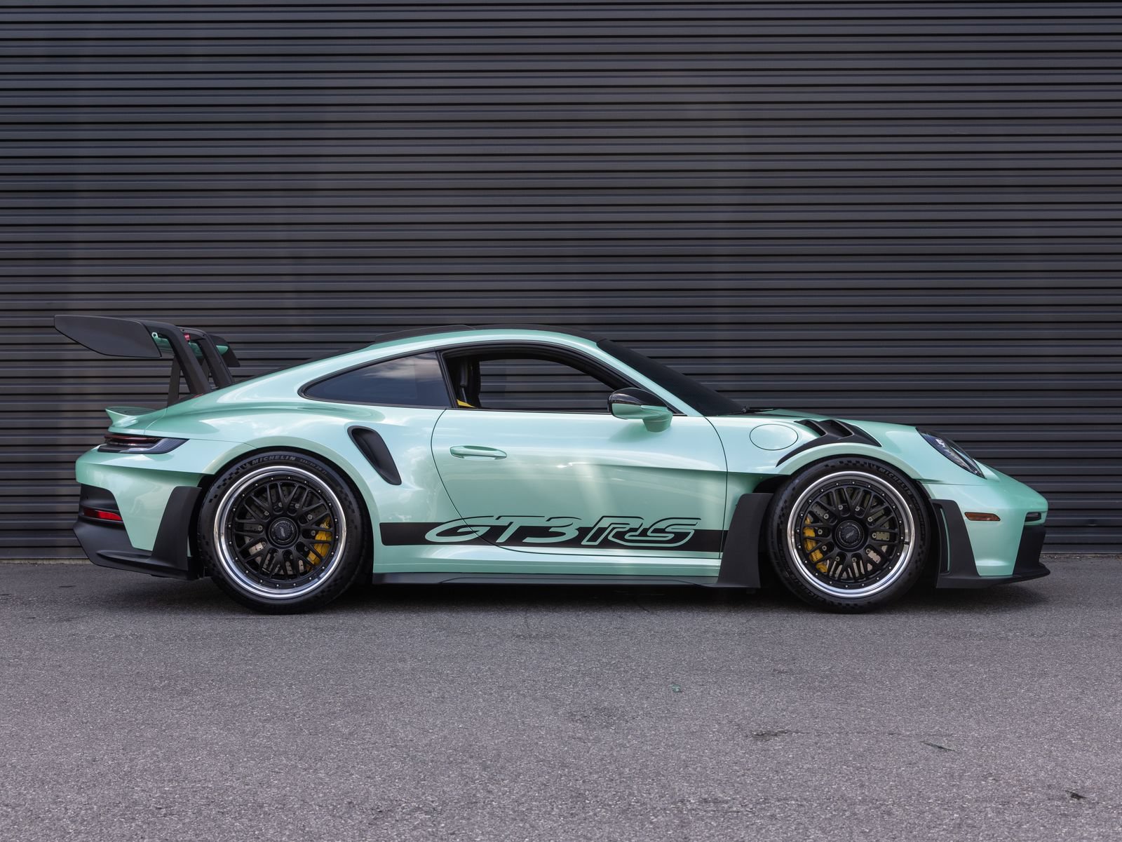 Used 2024 Porsche 911 GT3 RS RWD image 8