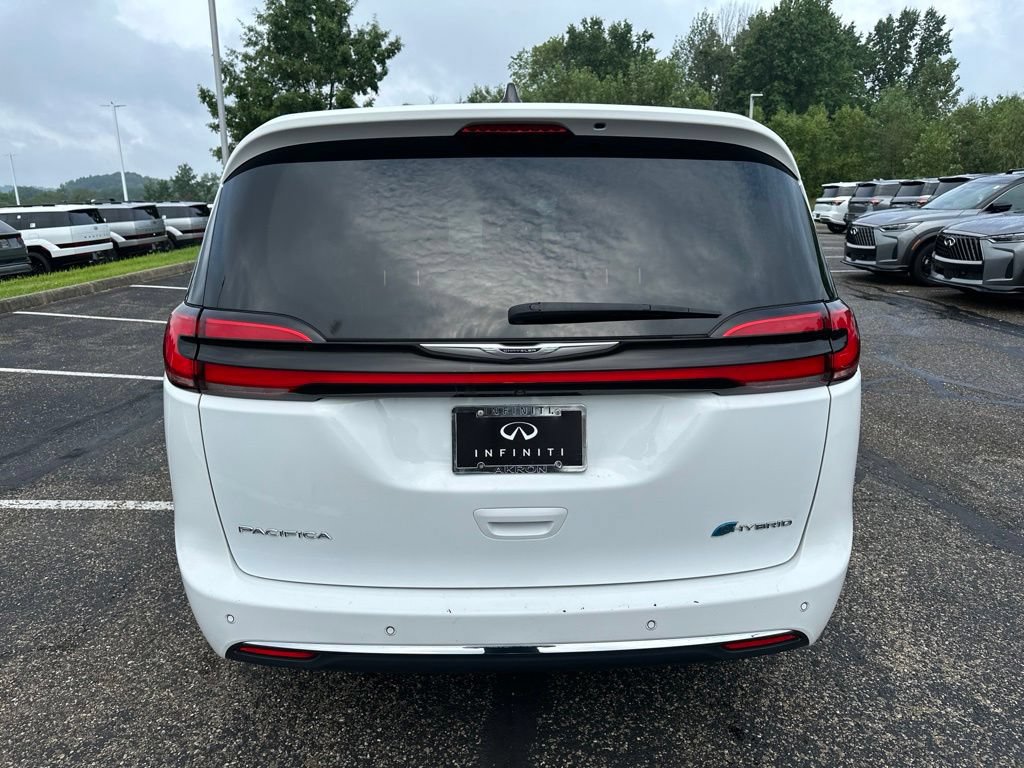 Used 2023 Chrysler Pacifica Limited FWD image 13
