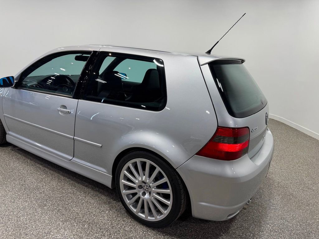 Used 2004 Volkswagen R32 image 28
