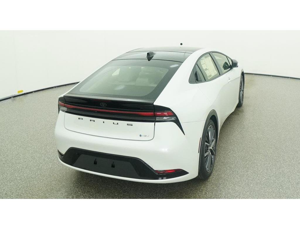 New 2027 Toyota Prius XLE FWD image 8