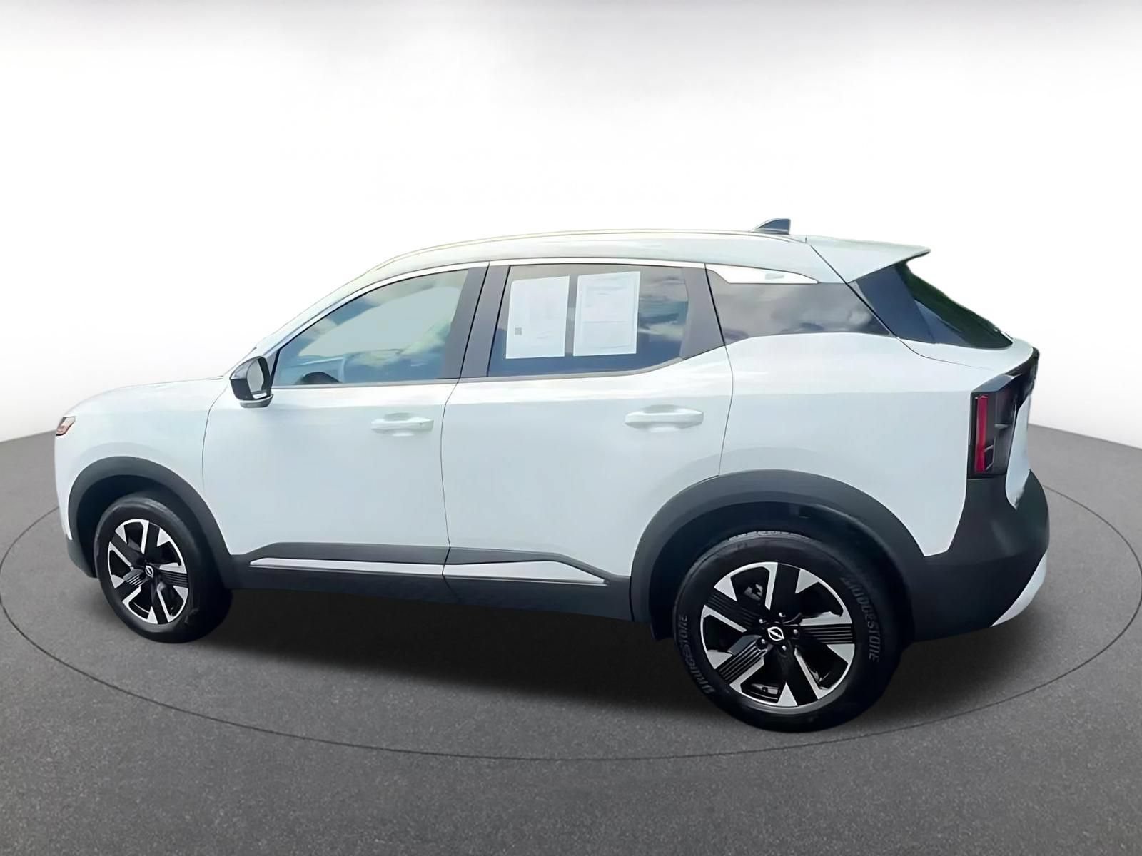 Used 2026 Nissan Kicks SV w/ Cold Weather Package AWD/4WD image 9