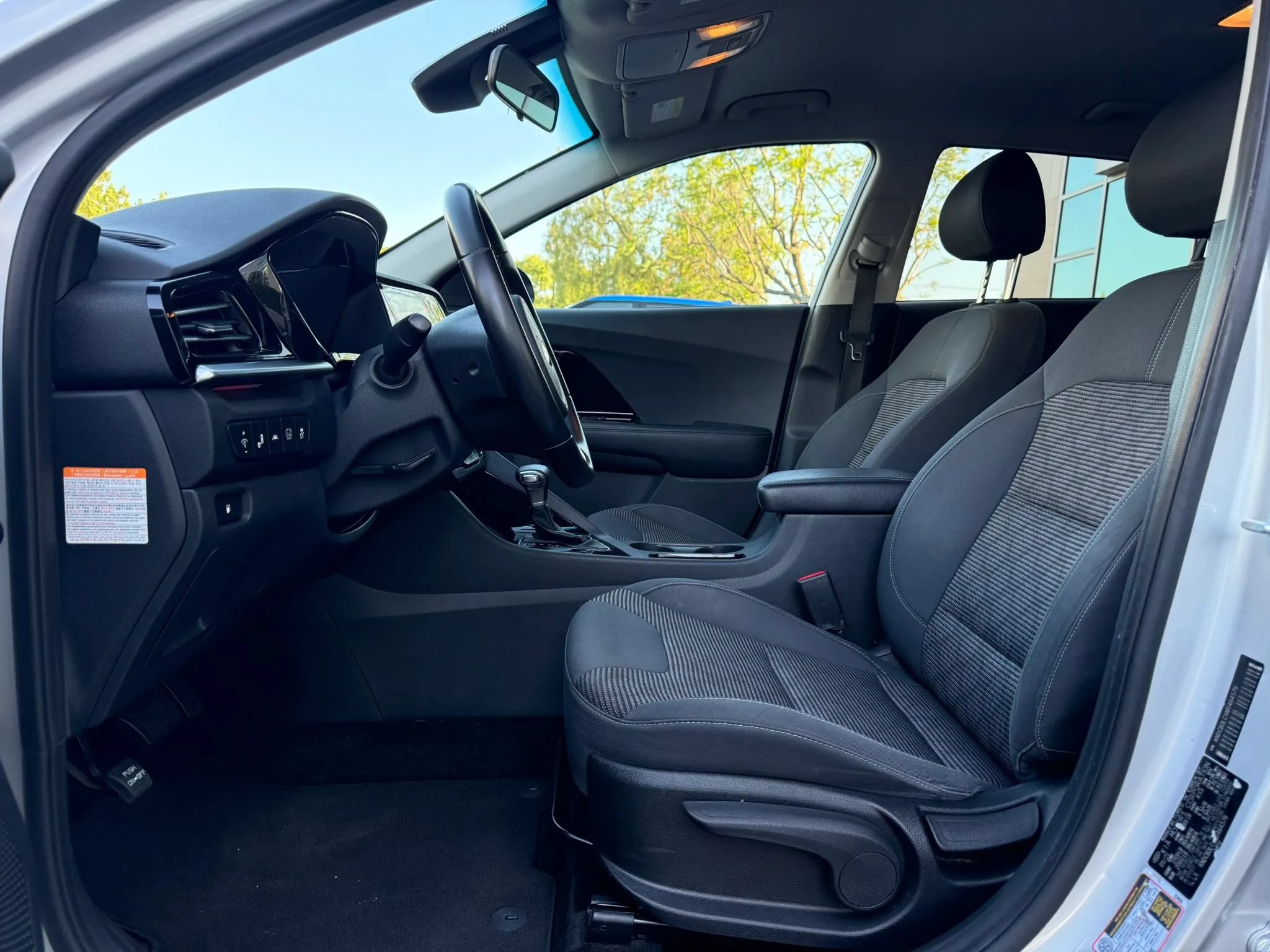 Used 2021 Kia Niro LXS FWD image 9