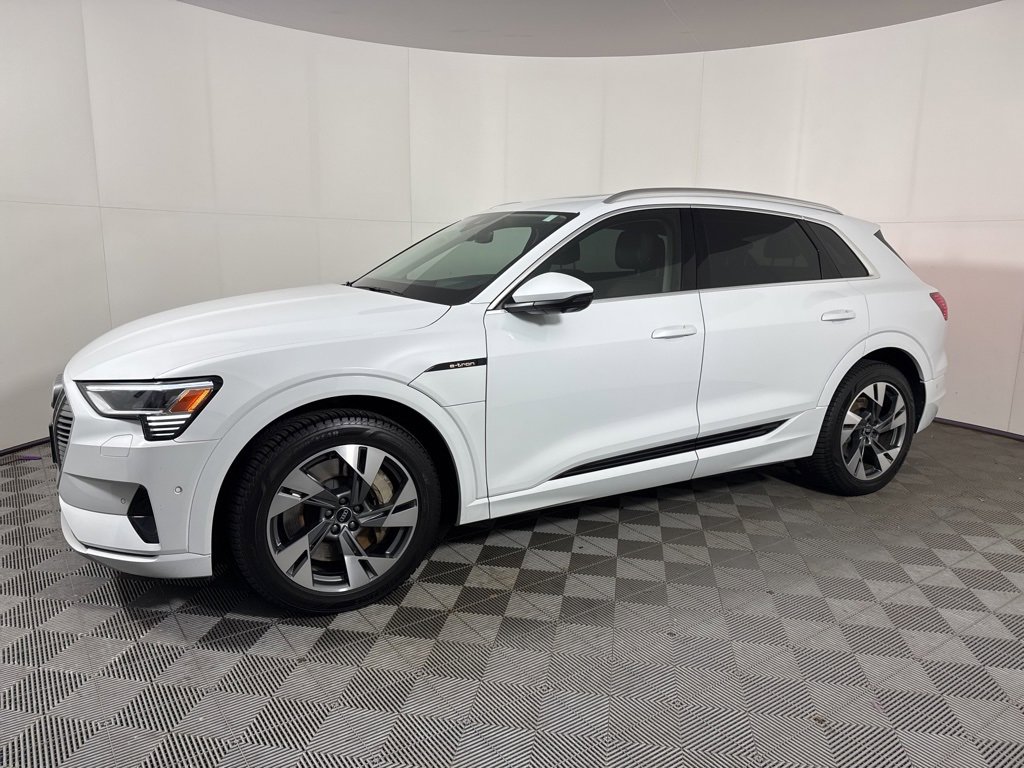 Used 2021 Audi e-tron Prestige w/ Prestige Package image 1